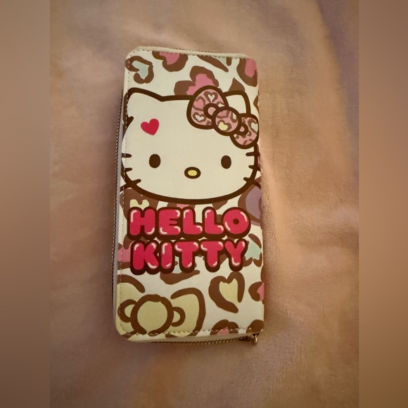 Hello Kitty Handbags - Hello Kitty Bows & Hearts wallet